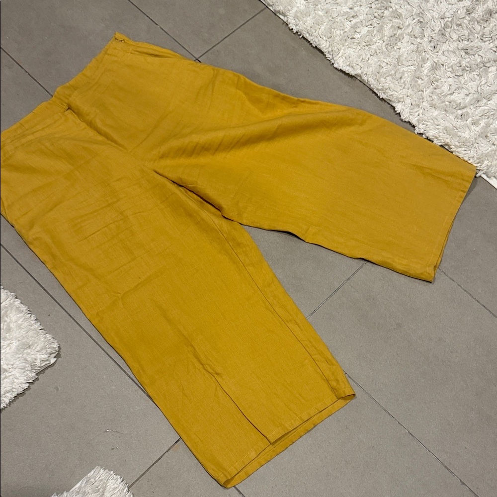 Cropped Wide-Leg Mustard Pants